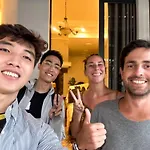 A Little Saigon Hotel - Bui Vien Walking Street