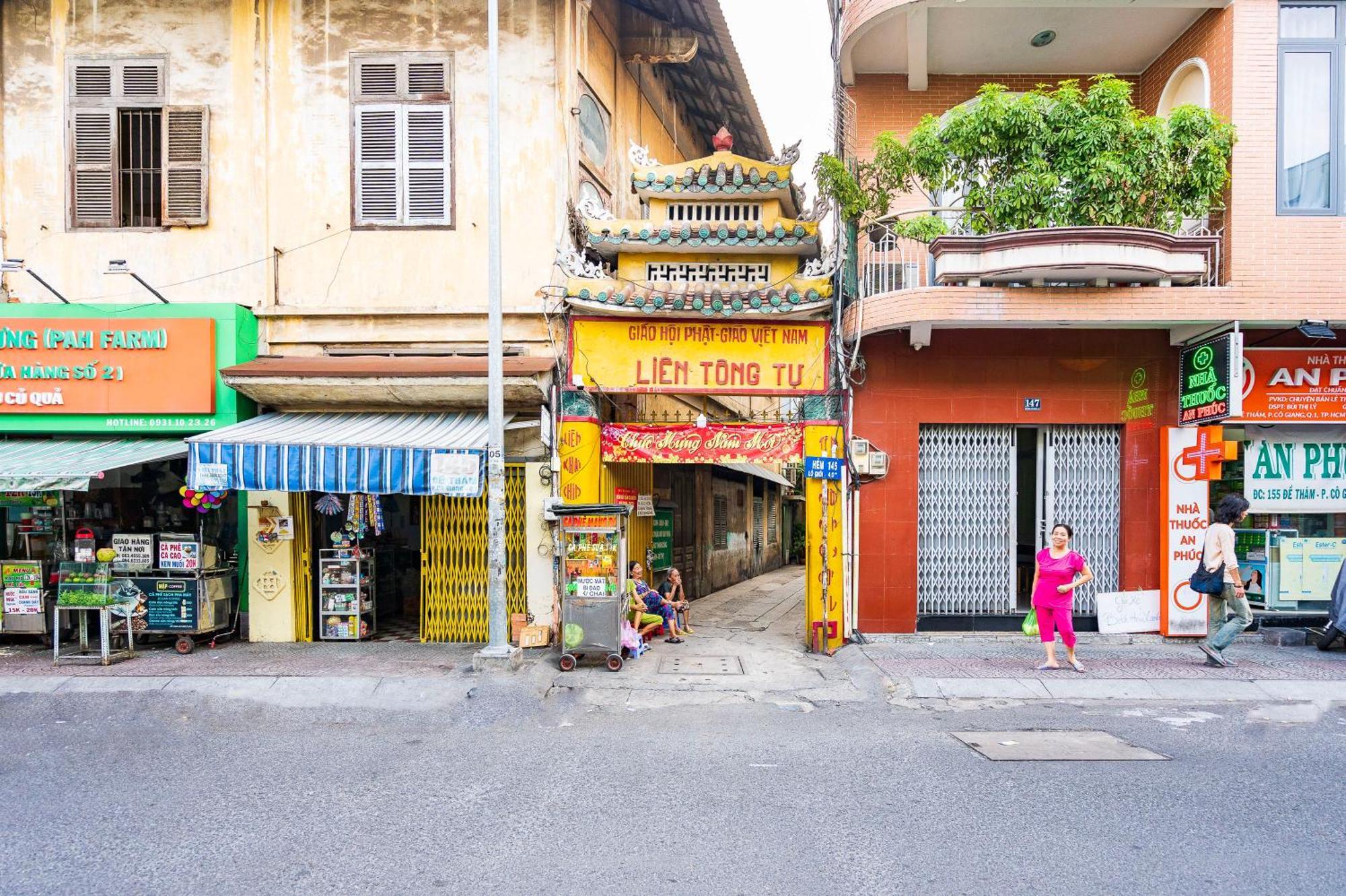 A Little Saigon - Bui Vien Walking Street * Ho Chi Minh City