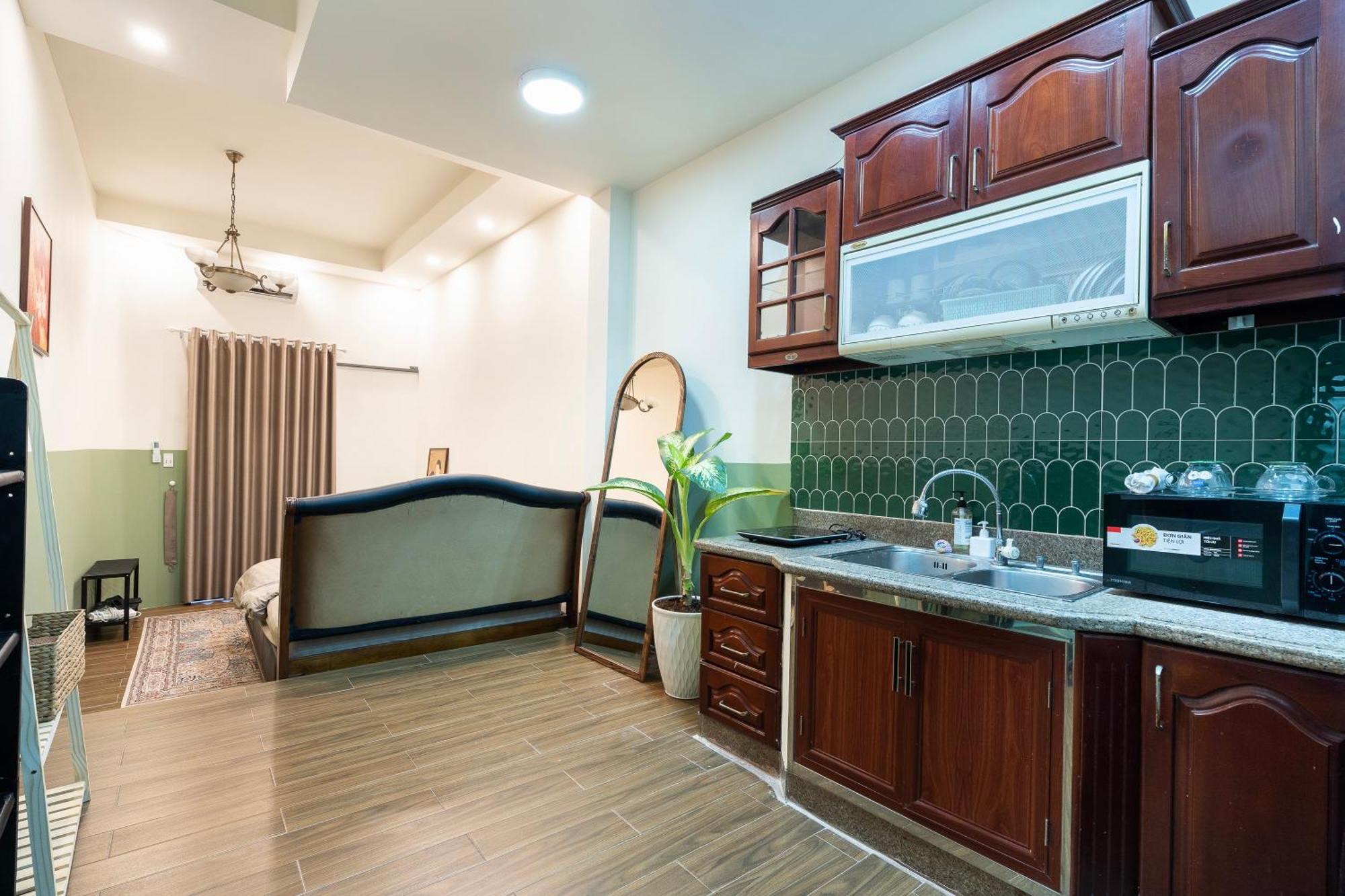 Aparthotel A Little Saigon - Bui Vien Walking Street *