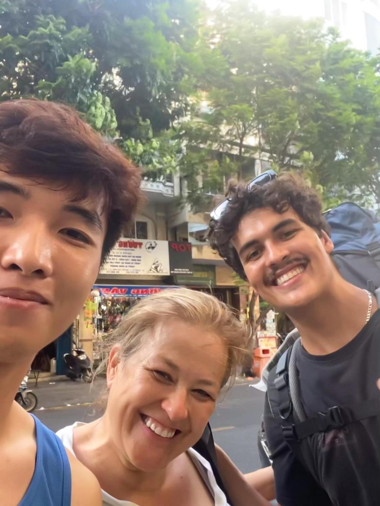 A Little Saigon - Bui Vien Walking Street Aparthotel